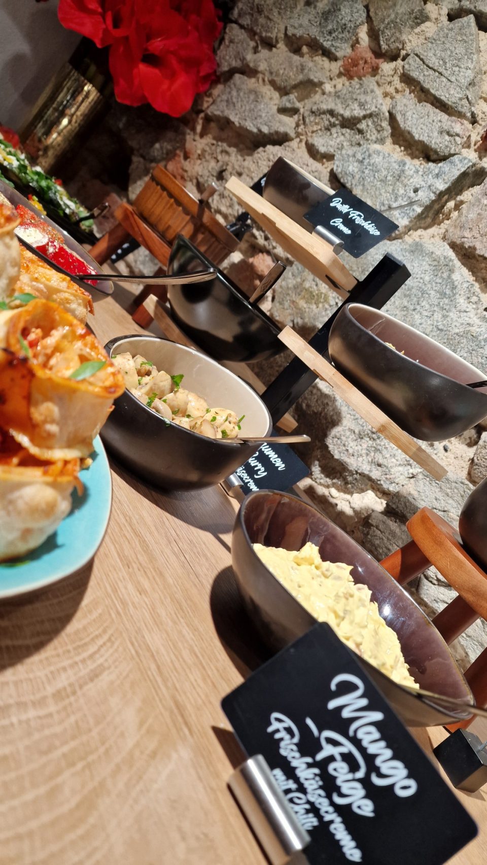 Dorfcafe Hochstädten Frühstücksbuffet immer Samstag und Sonntag